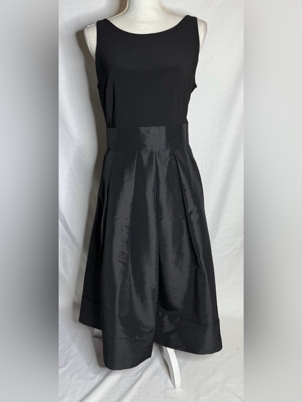 Women’s Black Label by Evan Picone Black Sleeveless Fit & Flare Dress Size 12 - Picture 2 of 9